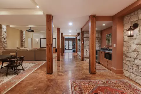 Entry Way - Undisclosed, Bloomington, IL 61701 photo 14 of 18
