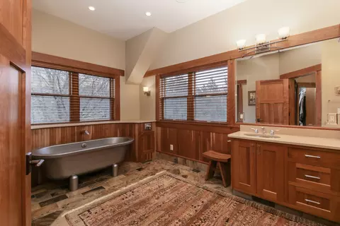 Bath - Undisclosed, Bloomington, IL 61701 photo 7 of 13