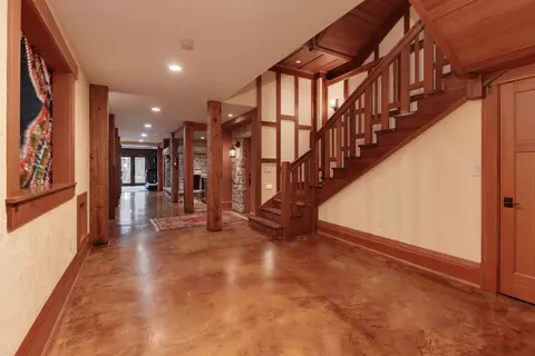 Entry Way - Undisclosed, Bloomington, IL 61701 photo 13 of 18