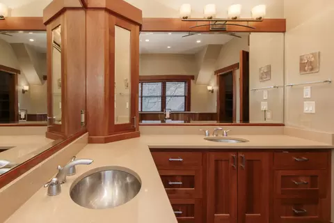 Bath - Undisclosed, Bloomington, IL 61701 photo 3 of 13