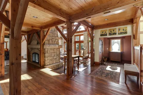 Entry Way - Undisclosed, Bloomington, IL 61701 photo 3 of 18