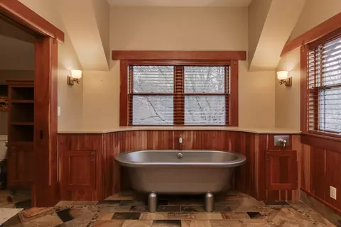 Bath - Undisclosed, Bloomington, IL 61701 photo 10 of 13