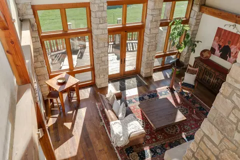 Living - Undisclosed, Bloomington, IL 61701 photo 4 of 14