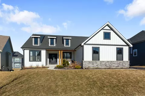 3606 Harmony Cir, Elgin, IL 60124