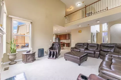 Living - 6085 Irene Dr, Hoffman Estates, IL 60192 photo 3 of 3