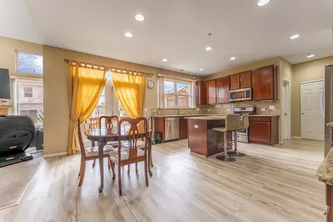 Other - 6085 Irene Dr, Hoffman Estates, IL 60192 photo 4 of 15