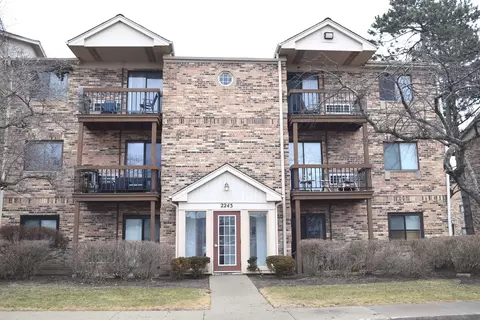 2243 W Nichols Rd #31B, Arlington Heights, IL 60004