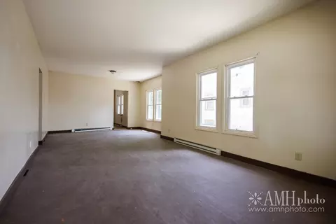 Living - 360 S Elm Ave, Kankakee, IL 60901 photo 1 of 3