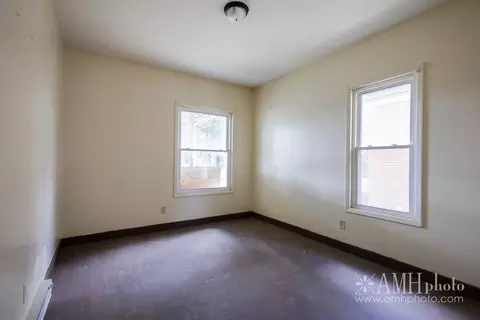 Bedroom - 360 S Elm Ave, Kankakee, IL 60901 photo 3 of 6