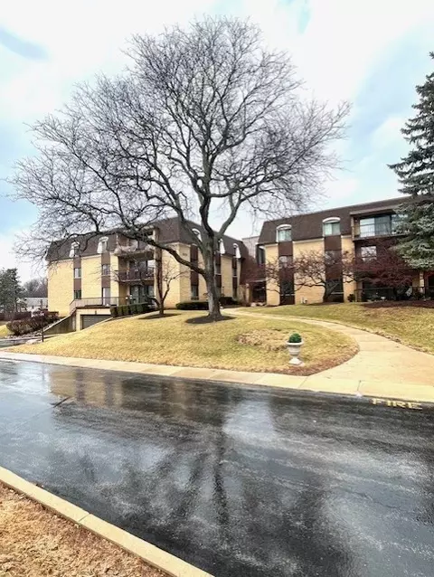 1105 N Mill St #224, Naperville, IL 60563