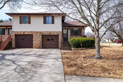 Exterior - 1609 Beech St #B, Normal, IL 61761 photo 2 of 9