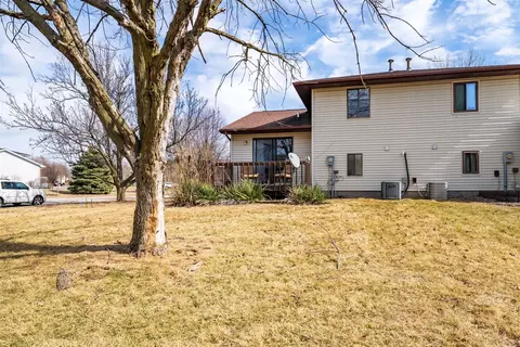 Exterior - 1609 Beech St #B, Normal, IL 61761 photo 8 of 9