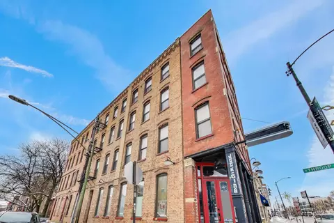 1329 W Chicago Ave #2R, Chicago, IL 60642
