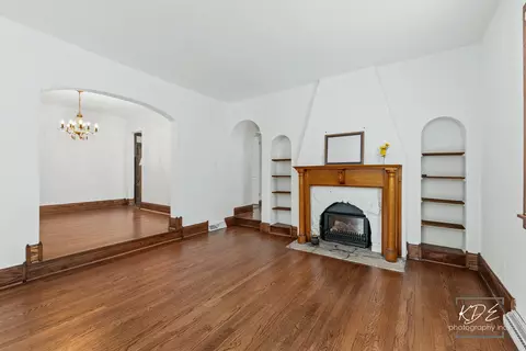 Living - 330 S Maple St, Itasca, IL 60143 photo 1 of 13