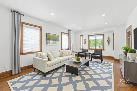 Living - 330 S Maple St, Itasca, IL 60143 photo 4 of 13