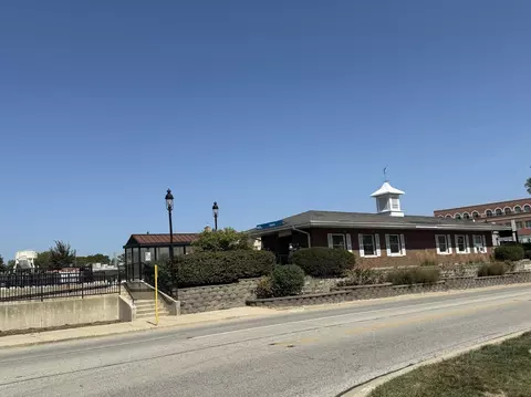 Exterior - 330 S Maple St, Itasca, IL 60143 photo 10 of 12