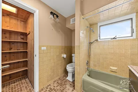 Bath - 330 S Maple St, Itasca, IL 60143 photo 5 of 5
