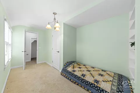 Bedroom - 330 S Maple St, Itasca, IL 60143 photo 8 of 8