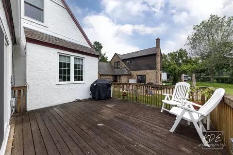 Exterior - 330 S Maple St, Itasca, IL 60143 photo 3 of 12