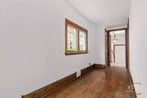 Entry Way - 330 S Maple St, Itasca, IL 60143 photo 3 of 4