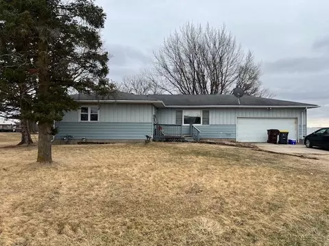 2585 S Van Brocklyn Rd, Freeport, IL 61032