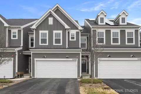 1245 Josiah Rd, Naperville, IL 60563