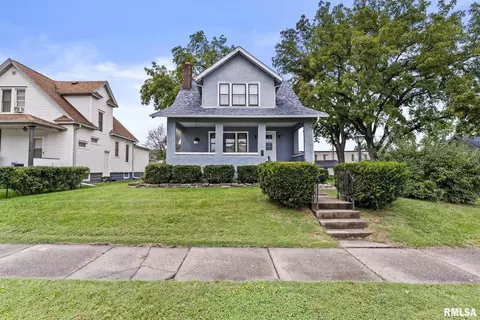 Exterior - 217 40th St, Moline, IL 61265 photo 2 of 9