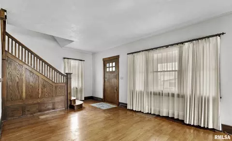Other - 217 40th St, Moline, IL 61265 photo 2 of 8