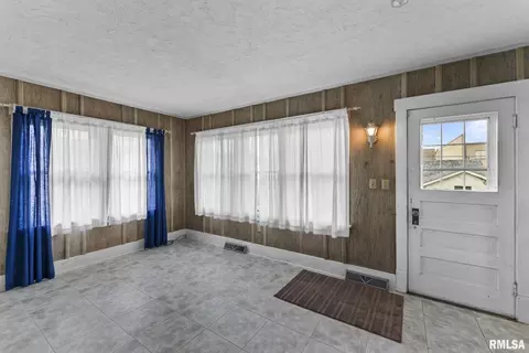 Other - 217 40th St, Moline, IL 61265 photo 5 of 8