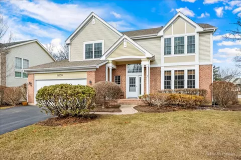 18500 W Aspen Ct, Grayslake, IL 60030