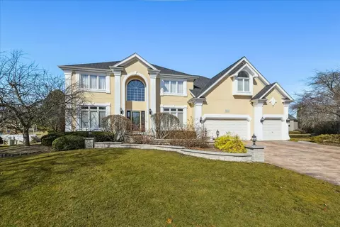 3303 Scottsdale Ct, Naperville, IL 60564