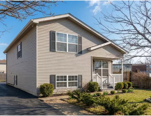 2223 New York St, Waukegan, IL 60087