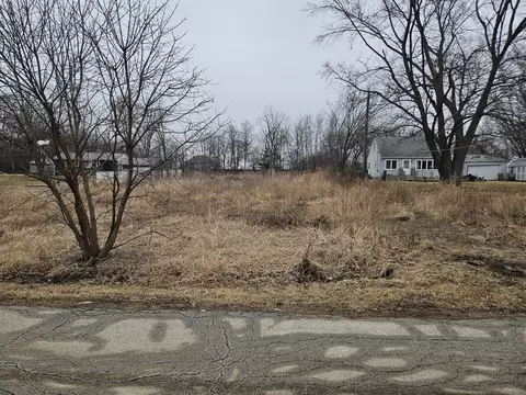 4300 Davis St, Matteson, IL 60443
