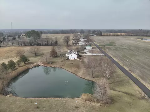 View/Area - 325 W North St, Dix, IL 62830 photo 6 of 7
