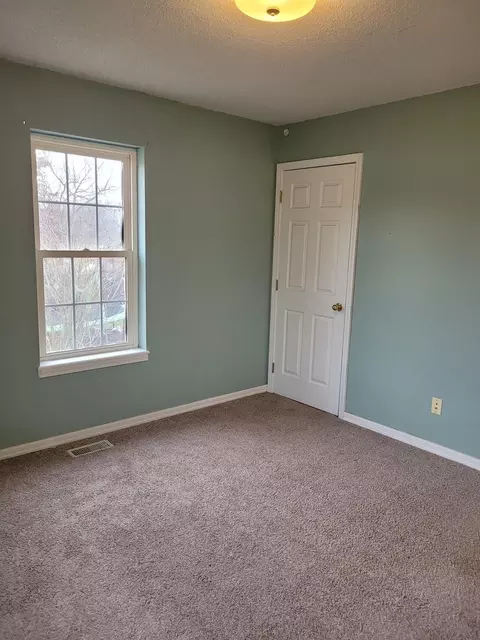 Bedroom - 325 W North St, Dix, IL 62830 photo 7 of 8