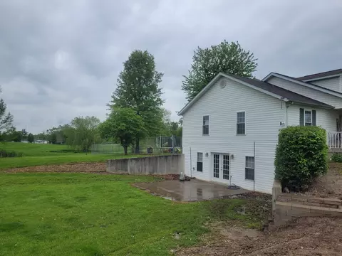 Exterior - 325 W North St, Dix, IL 62830 photo 2 of 5