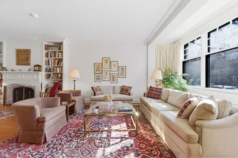 Living - 1222 E 56th St, Chicago, IL 60637 photo 3 of 4
