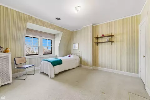 Bedroom - 1222 E 56th St, Chicago, IL 60637 photo 6 of 7