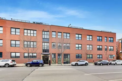 1728 N Damen Ave #310, Chicago, IL 60647