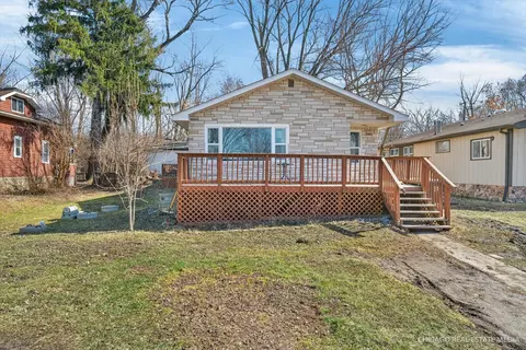 39223 N Willow Ln, Antioch, IL 60002