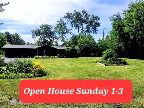 83 Wildwood Dr, Barrington, IL 60010