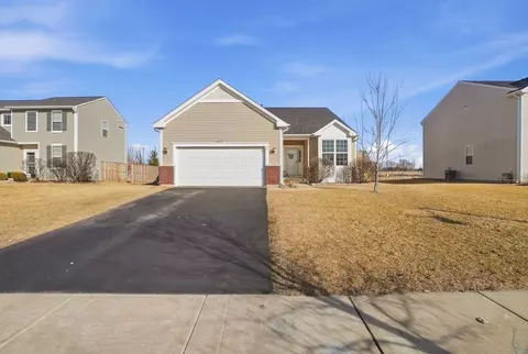 4620 Plymouth Ave, Yorkville, IL 60560