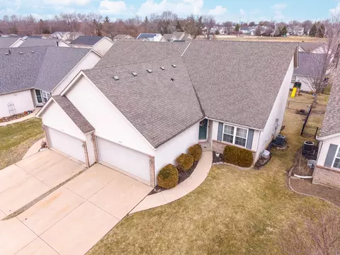 View/Area - 450 Beechwood Ct, Normal, IL 61761 photo 2 of 11