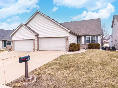 Exterior - 450 Beechwood Ct, Normal, IL 61761 photo 5 of 14