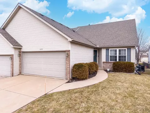 Exterior - 450 Beechwood Ct, Normal, IL 61761 photo 4 of 14