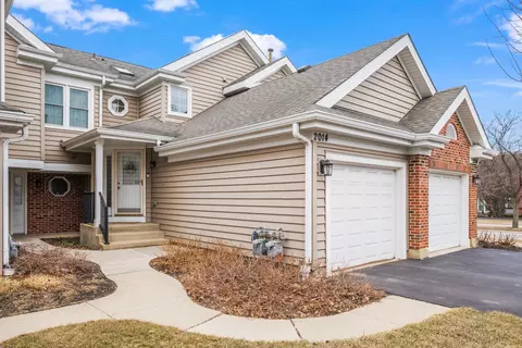 2014 N Stillwater Rd, Arlington Heights, IL 60004