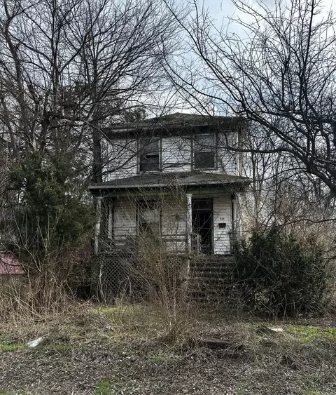 725 24th St, Cairo, IL 62914