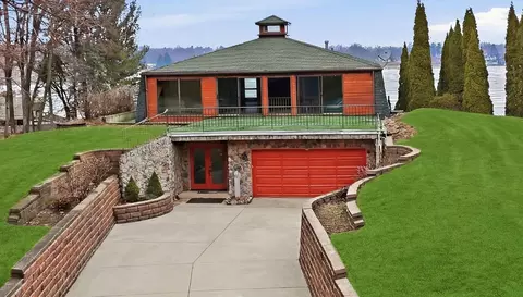 25402 W Dering Ln, Lake Villa, IL 60046