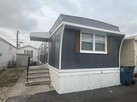 9001 S Cicero Ave #121, Oak Lawn, IL 60453