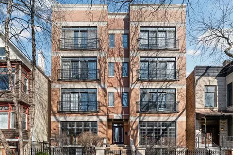 840 W Roscoe St #4W, Chicago, IL 60657